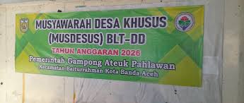 Kegiatan musyawarah yang di lakukan oleh para penduduk dan aperangkat desa ateuk pahlawann